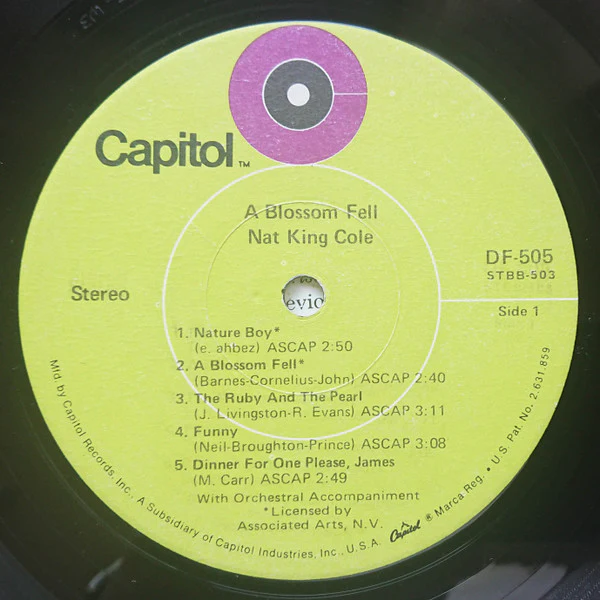 Nat King Cole - Walkin' My Baby Back Home / A Blossom Fell - VG+ 2 LP Record 1970 Capitol USA Vinyl - Jazz / Swing / Vocal - Image 3
