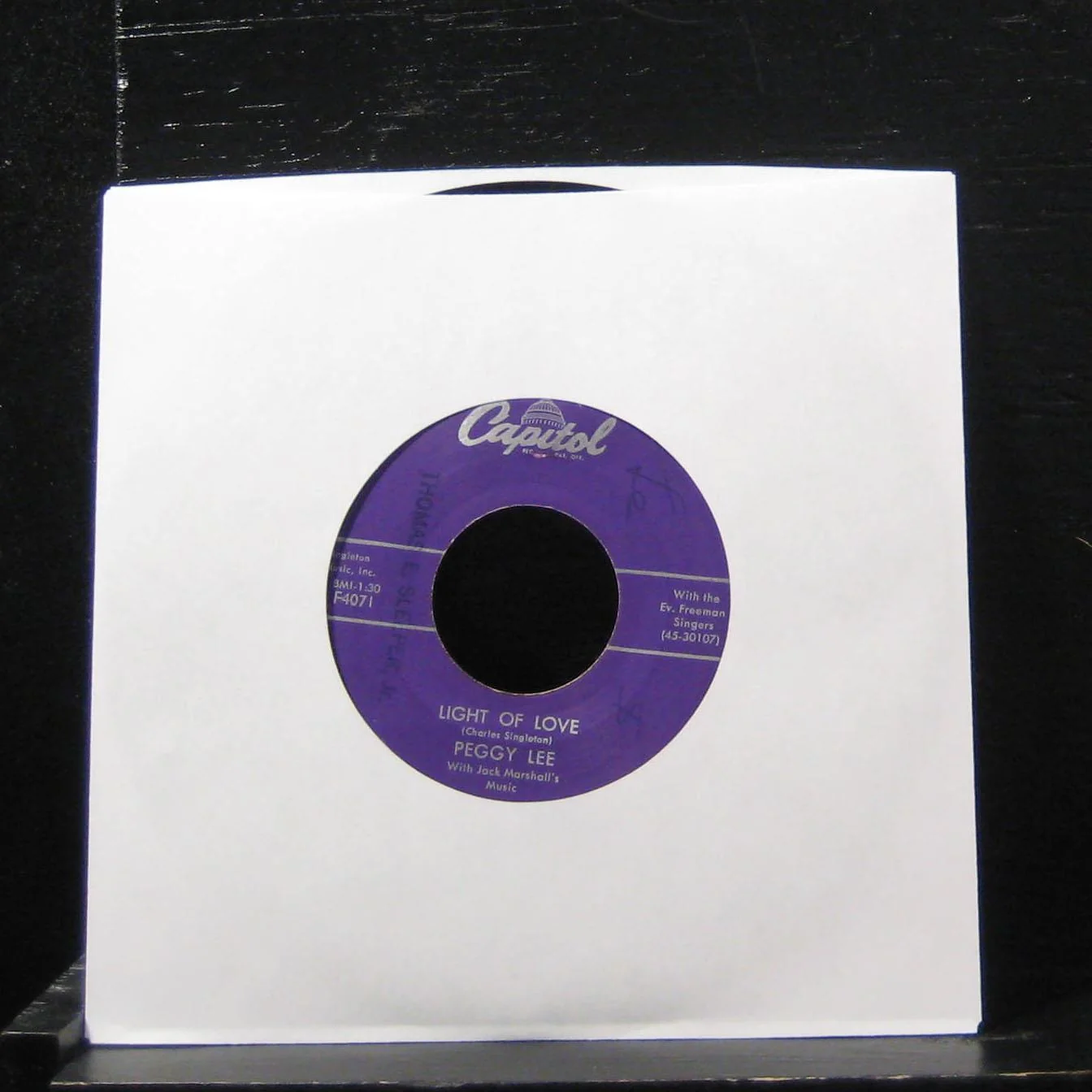 Peggy Lee - Light Of Love / Sweetheart 7" VG+ F4071 Vinyl 45 - Image 2