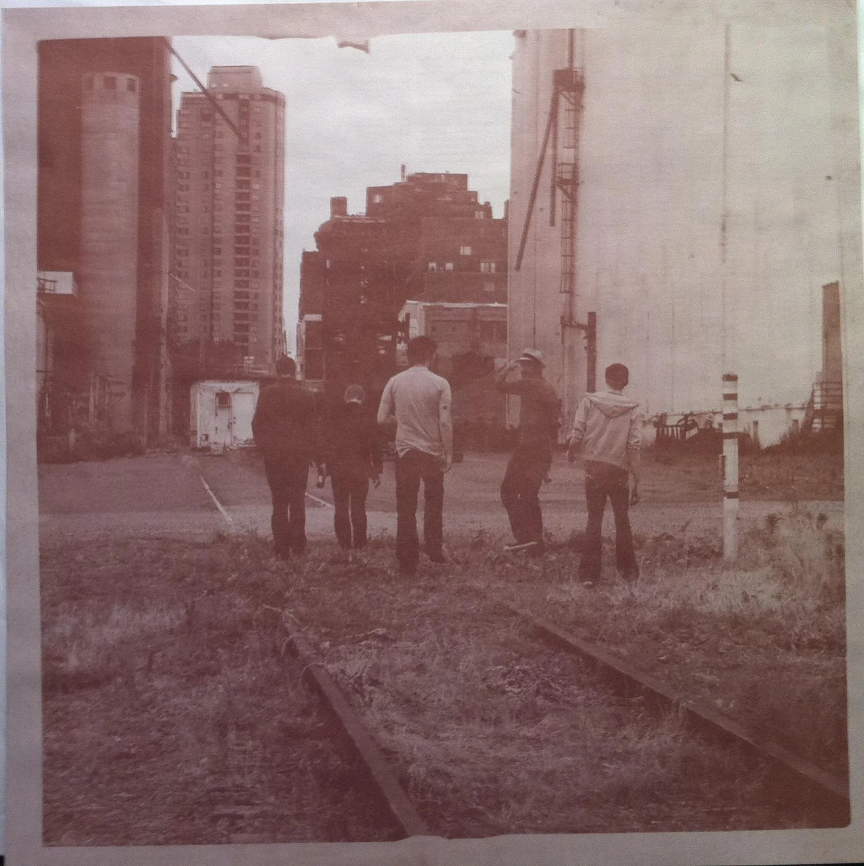 The Alarmists - Ghost And The Hired Gun - Mint- 2 LP Record 2007 Instrumental Control USA Vinyl, Insert & Numbered - Indie Rock - Image 2
