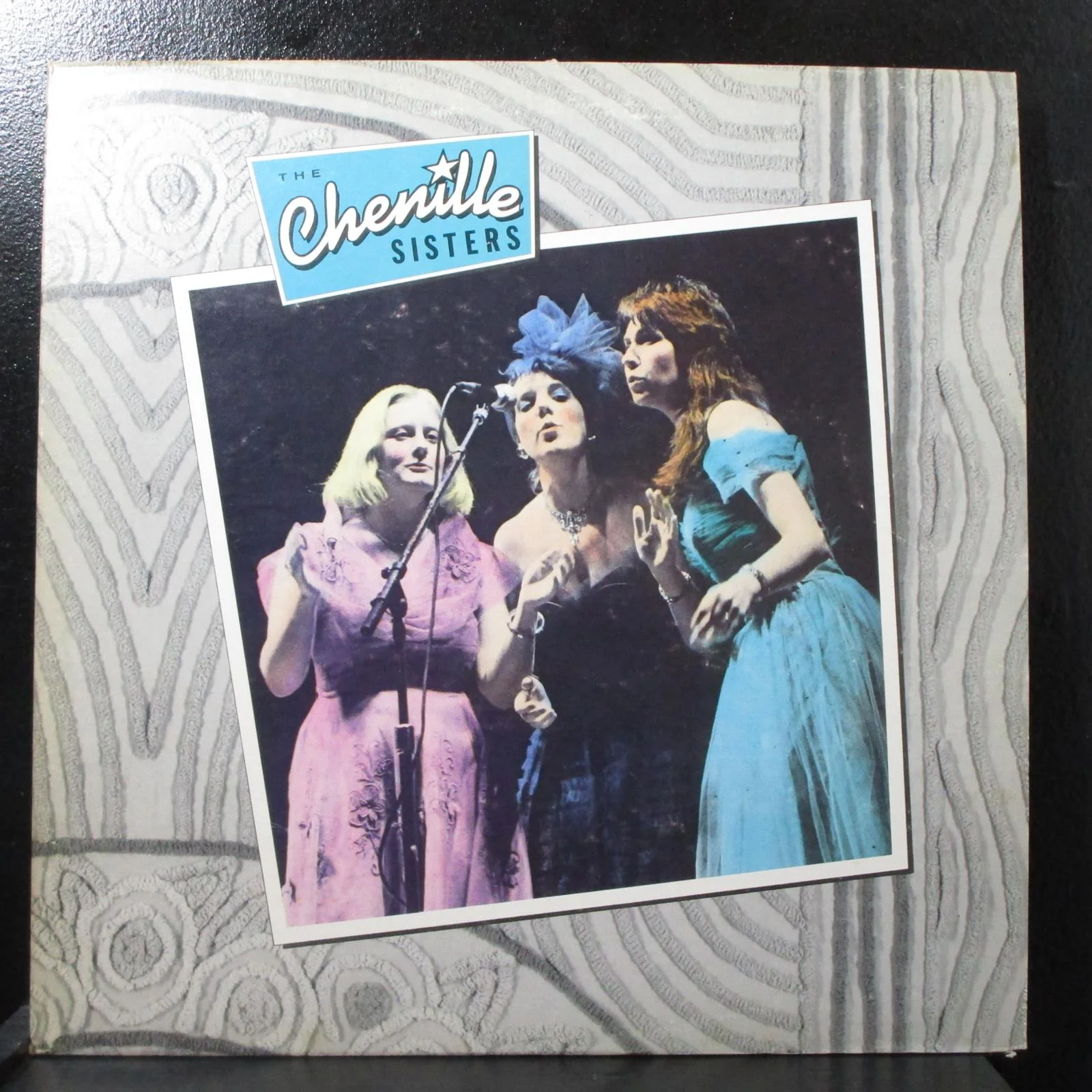 The Chenille Sisters VG+ LP Frou-Frou 611012X USA 1986